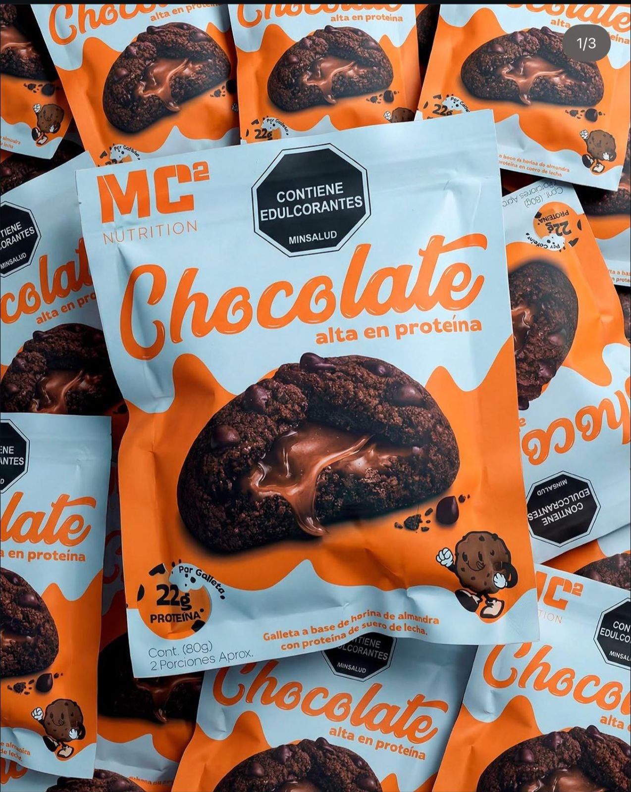 Galleta a base de harina de almendra sabor chocolate con proteina de suero de leche