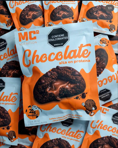 Galleta a base de harina de almendra sabor chocolate con proteina de suero de leche